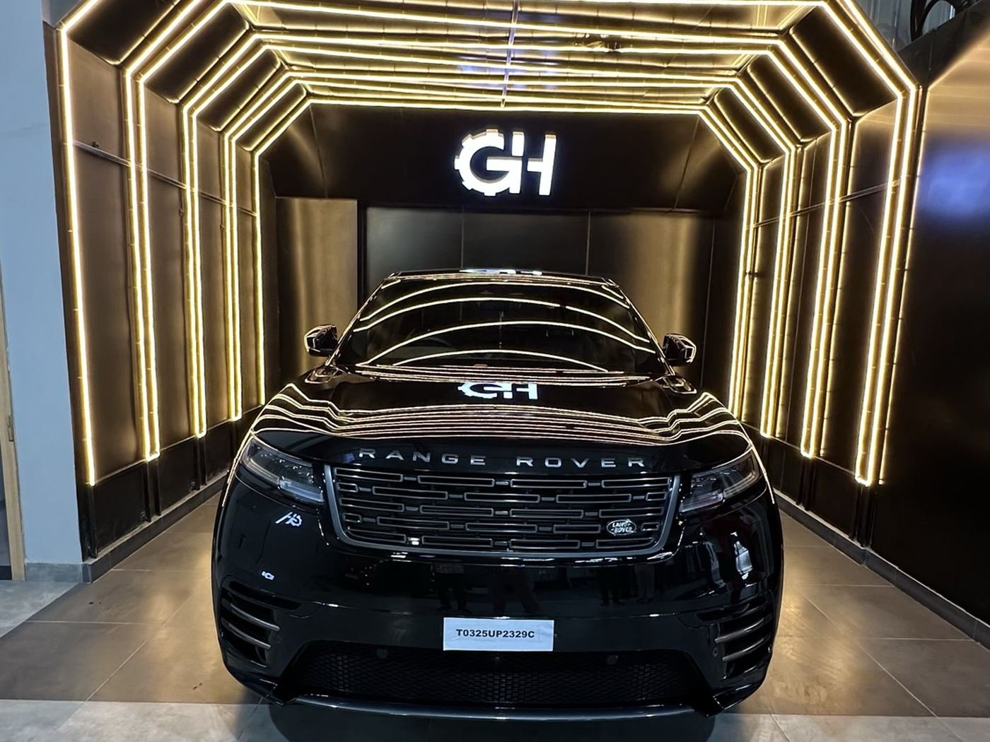 Range Rover at Gear Heads, Patna